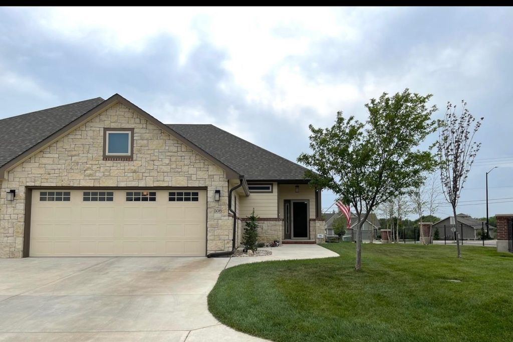 818 N McCloud Cir Unit 508, Andover, KS 67002