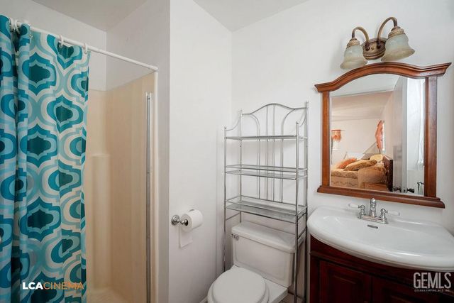 5420 Cherry Tree Lane, Bakersfield, CA 93309