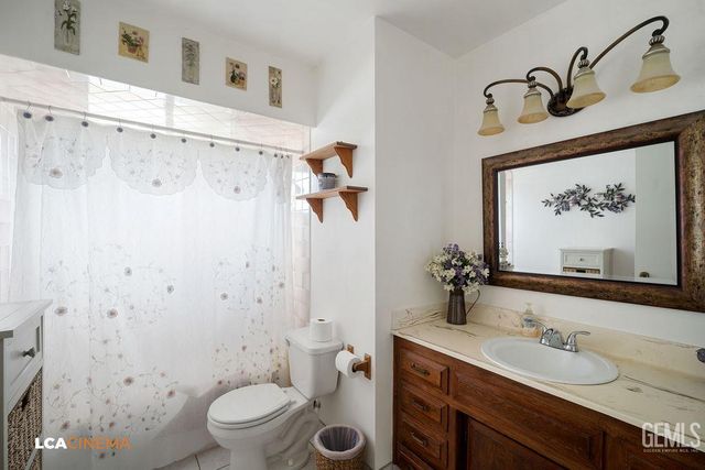 5420 Cherry Tree Lane, Bakersfield, CA 93309