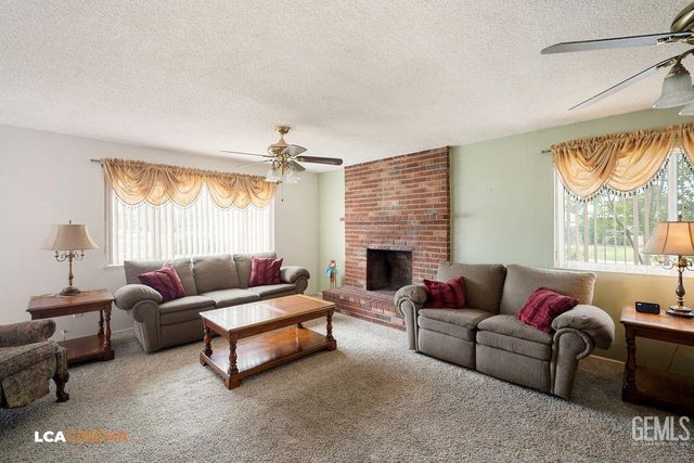 5420 Cherry Tree Lane, Bakersfield, CA 93309