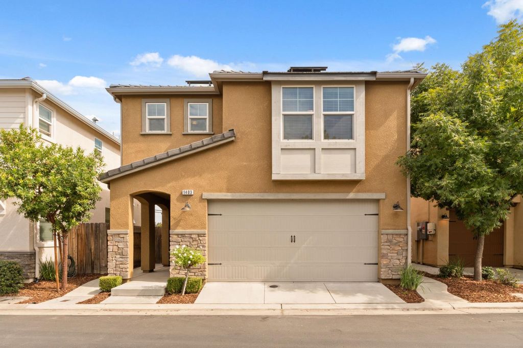 1403 Joy Drive, Clovis, CA 93619
