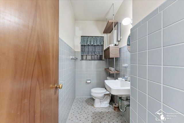 19003 Ecorse Ecorse Road, Allen Park, MI 48101