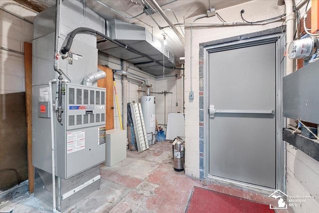 19003 Ecorse Ecorse Road, Allen Park, MI 48101