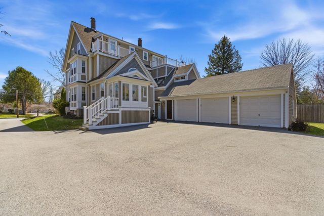 150 Hubbard Street B, Concord, MA 01742