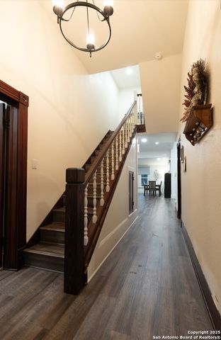 805 20th, Hondo, TX 78861