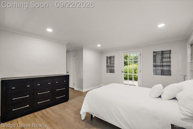 330 N Cranbrook Cross Road, Bloomfield Charter Township, MI 48301