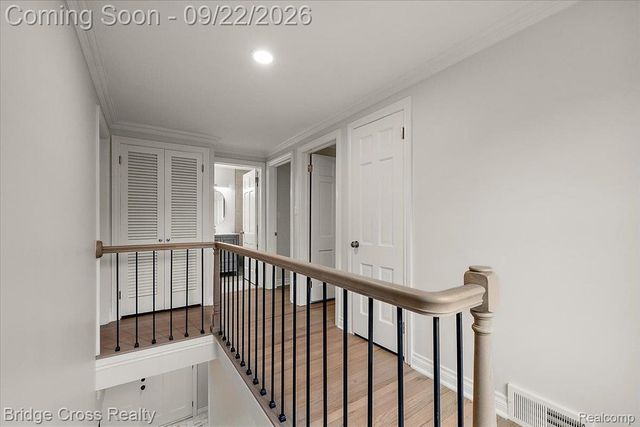 330 N Cranbrook Cross Road, Bloomfield Charter Township, MI 48301