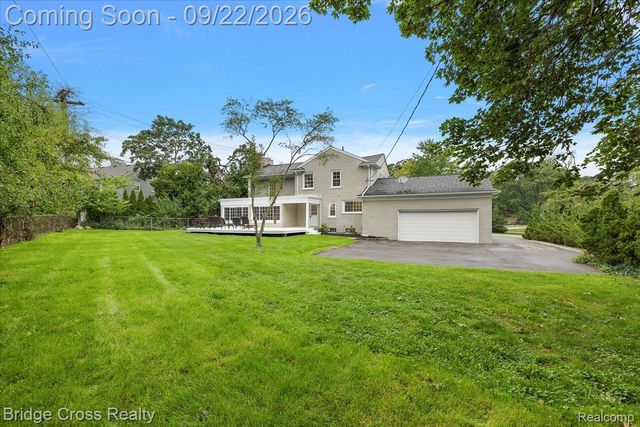330 N Cranbrook Cross Road, Bloomfield Charter Township, MI 48301