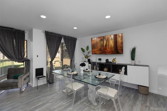 7406 Pebble pt, West Bloomfield Charter Township, MI 48322