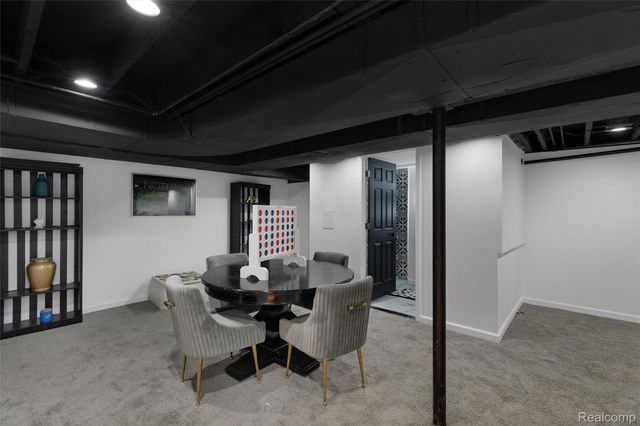 7406 Pebble pt, West Bloomfield Charter Township, MI 48322