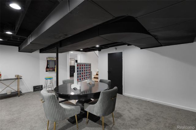 7406 Pebble pt, West Bloomfield Charter Township, MI 48322