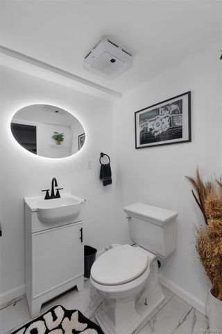 7406 Pebble pt, West Bloomfield Charter Township, MI 48322