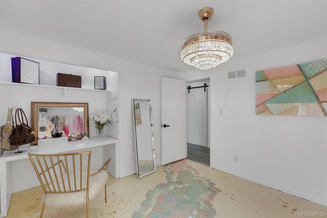 7406 Pebble pt, West Bloomfield Charter Township, MI 48322