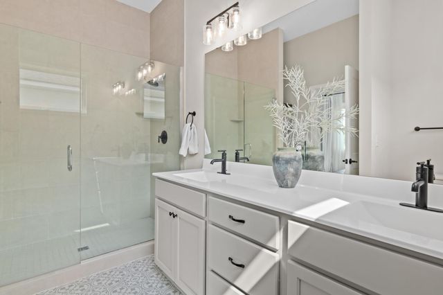 17774 Everest Avenue, Lakeville, MN 55044