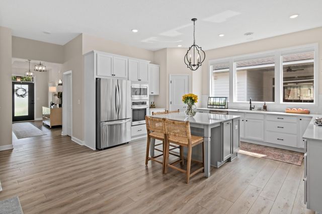 17774 Everest Avenue, Lakeville, MN 55044
