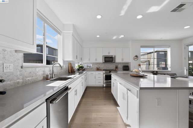 234 Bolt Ct, Hayward, CA 94544