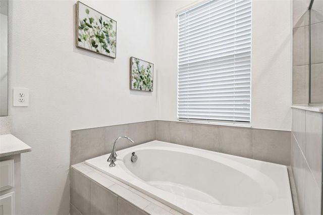 8879 CABOT CLIFFS DRIVE 103, Davenport, FL 33896