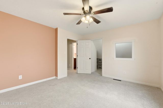 812 Goullon Ct, Louisville, KY 40204