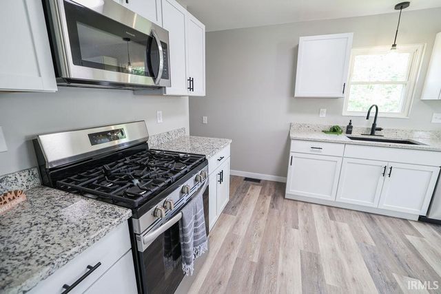 904 Hall Avenue, Oolitic, IN 47446