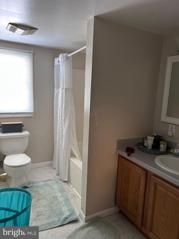 Image 16 of property listing at 501 FERRY ST, Sharptown, MD 21861