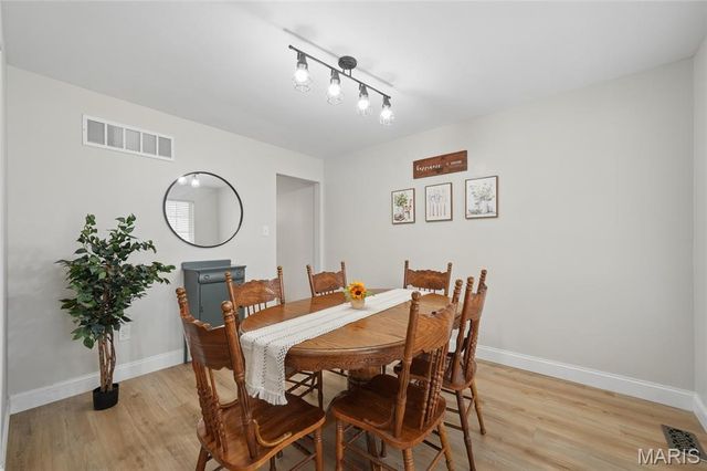 17134 Elm Trail Drive, Eureka, MO 63025