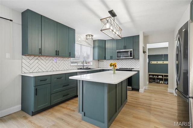 17134 Elm Trail Drive, Eureka, MO 63025