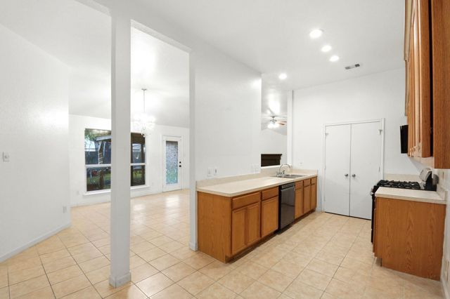 111 Thunder Basin Drive, Richmond, TX 77469