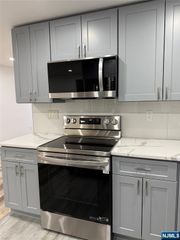 360 Whiton Street B, Jersey City, NJ 07304