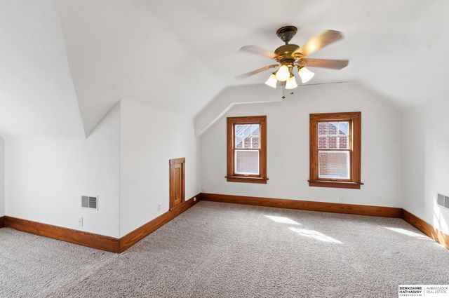 119 S 51st Avenue, Omaha, NE 68132