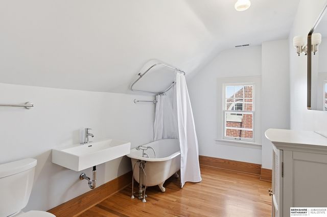 119 S 51st Avenue, Omaha, NE 68132