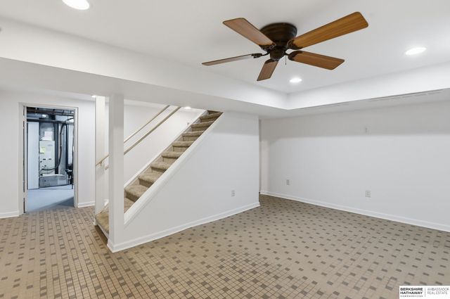 119 S 51st Avenue, Omaha, NE 68132