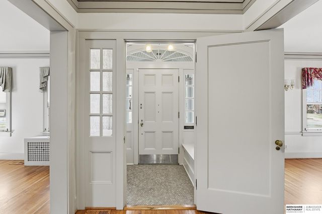 119 S 51st Avenue, Omaha, NE 68132