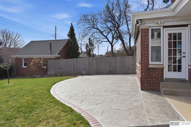 119 S 51st Avenue, Omaha, NE 68132