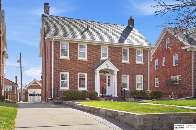 119 S 51st Avenue, Omaha, NE 68132