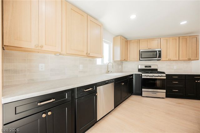 5117 New Bedford Drive, Las Vegas, NV 89122