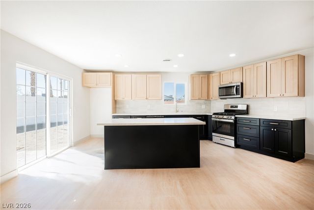 5117 New Bedford Drive, Las Vegas, NV 89122