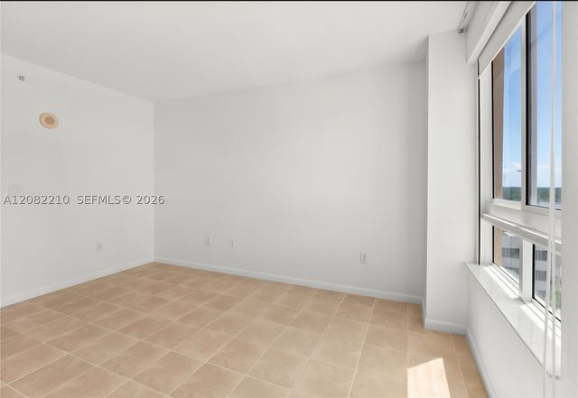 7350 SW 89th St 1506S, Miami, FL 33156