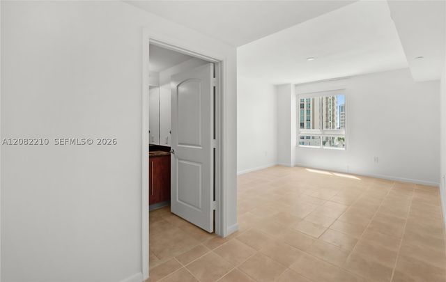 7350 SW 89th St 1506S, Miami, FL 33156