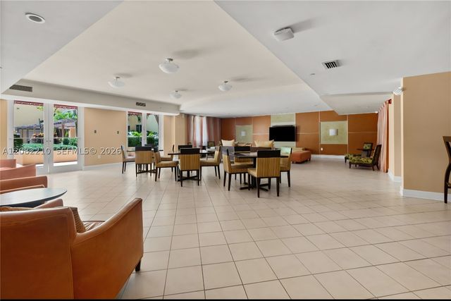 7350 SW 89th St 1506S, Miami, FL 33156