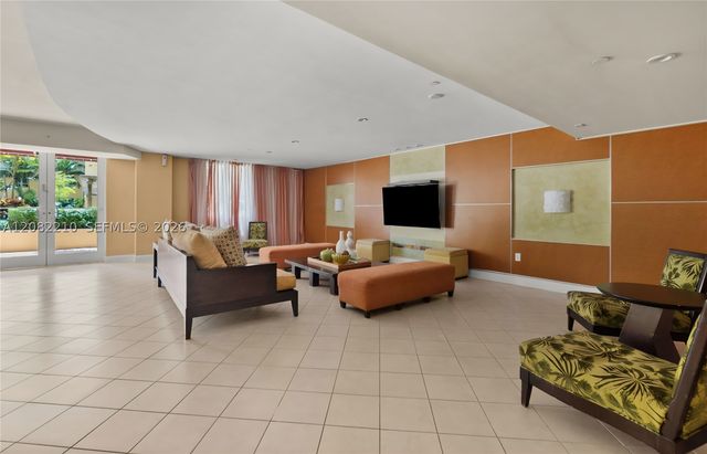 7350 SW 89th St 1506S, Miami, FL 33156