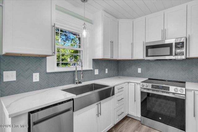 147 NE 19th Street, Oak Island, NC 28465