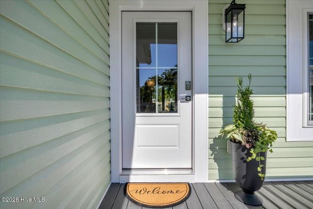 147 NE 19th Street, Oak Island, NC 28465