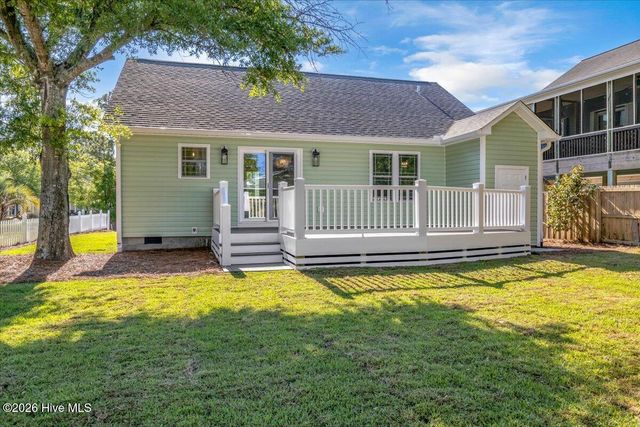 147 NE 19th Street, Oak Island, NC 28465