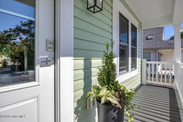 147 NE 19th Street, Oak Island, NC 28465
