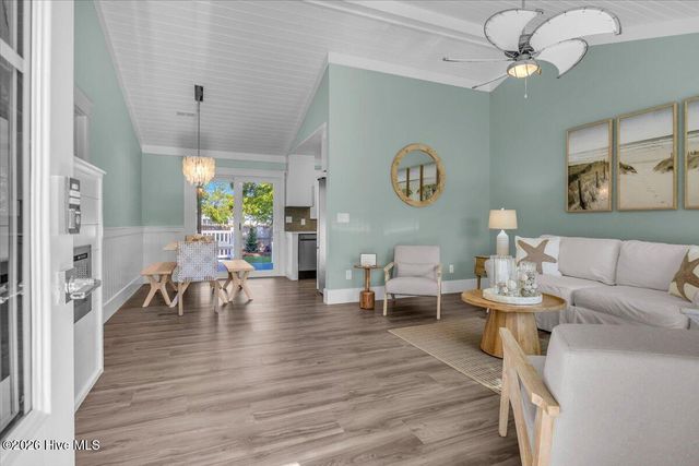 147 NE 19th Street, Oak Island, NC 28465