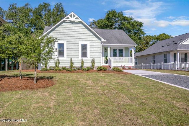 147 NE 19th Street, Oak Island, NC 28465