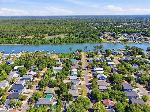 147 NE 19th Street, Oak Island, NC 28465