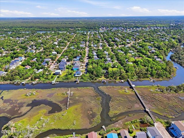 147 NE 19th Street, Oak Island, NC 28465