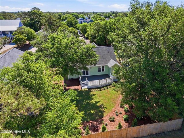 147 NE 19th Street, Oak Island, NC 28465