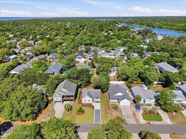 147 NE 19th Street, Oak Island, NC 28465